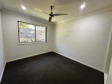 Large Family Home in Great Pimpama Location! - Photo 4