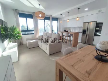 Alquiler de piso en Avenida Mar de Alborán - Foto 2
