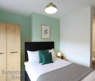 1 bedroom in a house share to rent - Photo 1