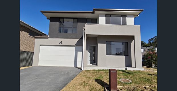 4-Bedroom House for Lease - Photo 1