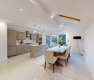 4 bedroom terraced house to rent - Photo 1