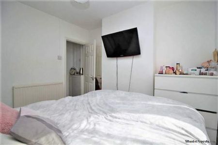 3 bedroom property to rent in Reading - Photo 5