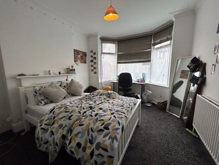 Elmsthorpe Avenue, Nottingham - Photo 2