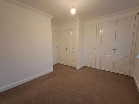 3 bedroom terraced house to rent - Photo 3