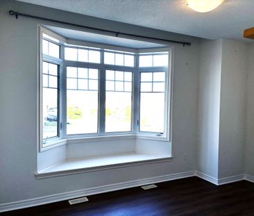 For Lease - 235 Gibson Circle, Bradford West Gwillimbury, Ontario - Photo 6
