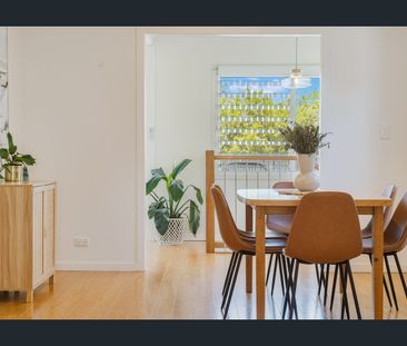 Spacious Four Bedroom Home Close To Tugun Beach - Photo 3