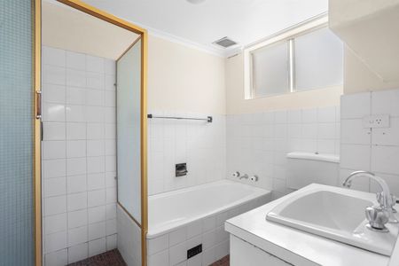 Unit 8/17-19 Edgeworth David Avenue, Hornsby - Photo 2