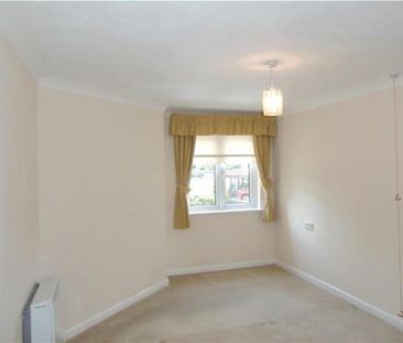 1 bedroom retirement property to rent - Photo 5