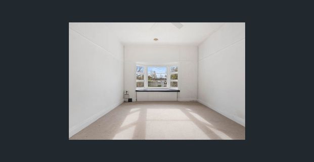 Located in a much sought after central Ballarat location, this beautifully presented home is a must see. - Photo 1