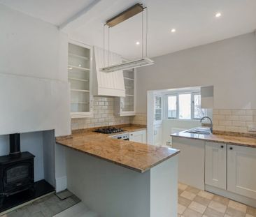 4 bedroom terraced house to rent - Photo 2