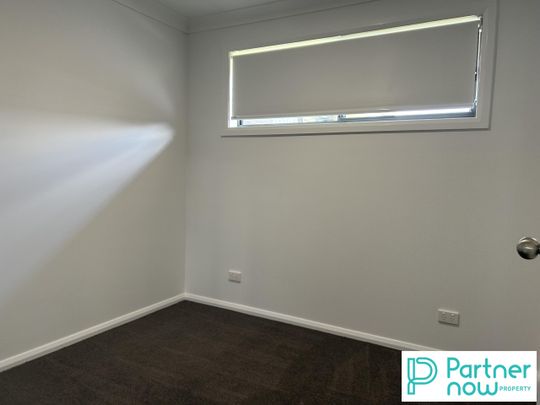 2/27 Evesham Circuit, TAMWORTH NSW 2340 - Photo 1