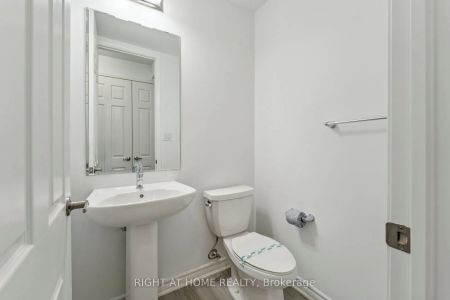 Property For Lease | W9267839 - Photo 2