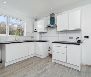 Wayside, High Wycombe - Photo 5