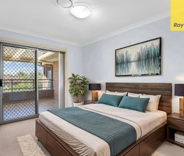 $860 per week LARGE 5 BED ROOMS WALK TO STATION AND SHOPS - Photo 3