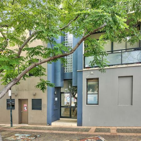 Modern apartment in a great location - Photo 4