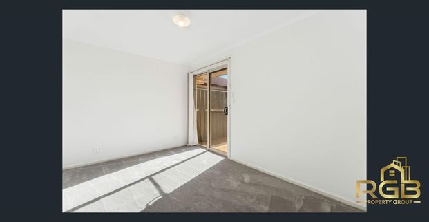 !! 3 Bedroom Spacious House in Andrews Farm !! - Photo 1