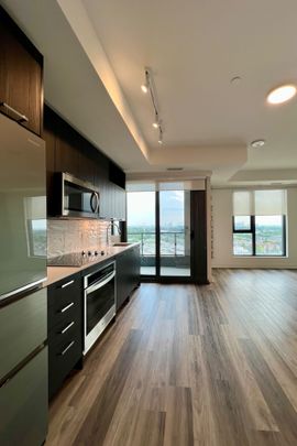 For Lease - 120 Eagle Rock Way Unit# 601, Vaughan, Ontario - Photo 1