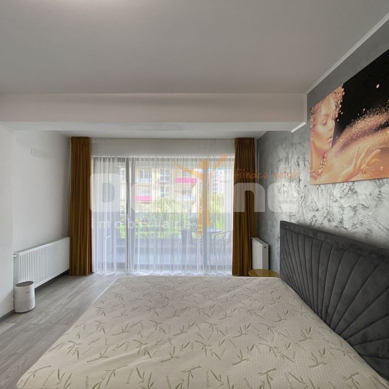 Garsoniera lux cu balcon si loc de parcare inclus, cu bariera, Coresi - Photo 1