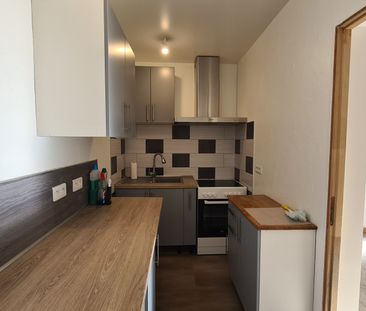 Location Appartement 2 pièces 43m² BRIVE LA GAILLARDE 19100 - Photo 2