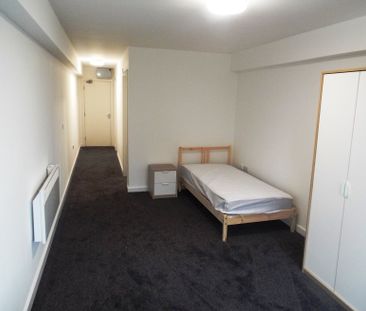 Legends Court, Wolverhampton - Photo 2