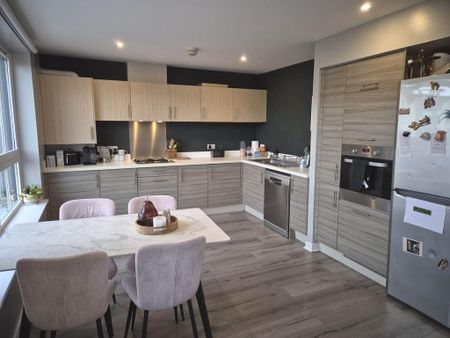 2 bedroom flat to rent - Photo 5