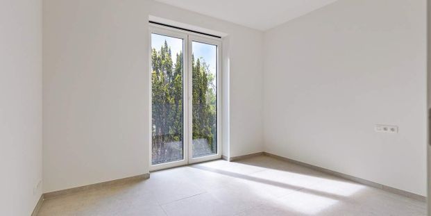 Appartement te huur in Kortrijk voor € 1.600 met 3 slaapkamers - Photo 1