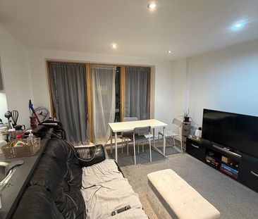 2 Bed Flat, Cork House, SW19 - Photo 2