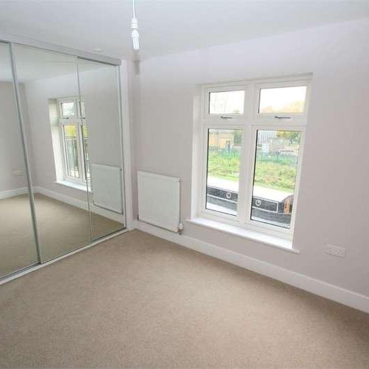 Island Apartments, Royal Quay, Harefield, UB9 - Photo 1