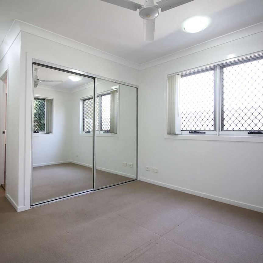 MODERN LIVING AND WALKING DISTANCE TO PA HOSPITAL - Photo 1