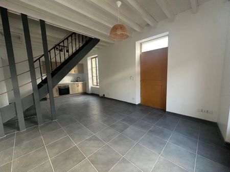 Location Appartement 4 pièces 71m² STE FOY LA GRANDE 33220 - Photo 3