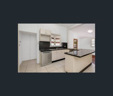 1/47 Goldring Street, Hermit Park, Qld 4812 - Photo 6