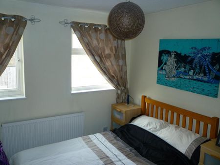 Lyric Way, Cardiff, Thornhill - Photo 4