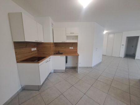 Appartement À Louer 3 Pièces , 71 M² - Photo 4