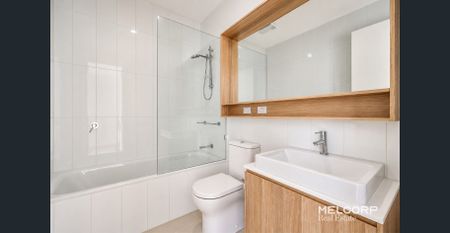 SPACIOUS THREE-BEDROOM TOWNHOUSE IN PRIME PORT MELBOURNE LOCATION - UNFURNISHED - Photo 5