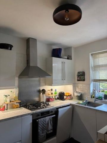 Double room / Shared apartment in Shoreditch / Short walk to Old street station and Hoxton square - Photo 4