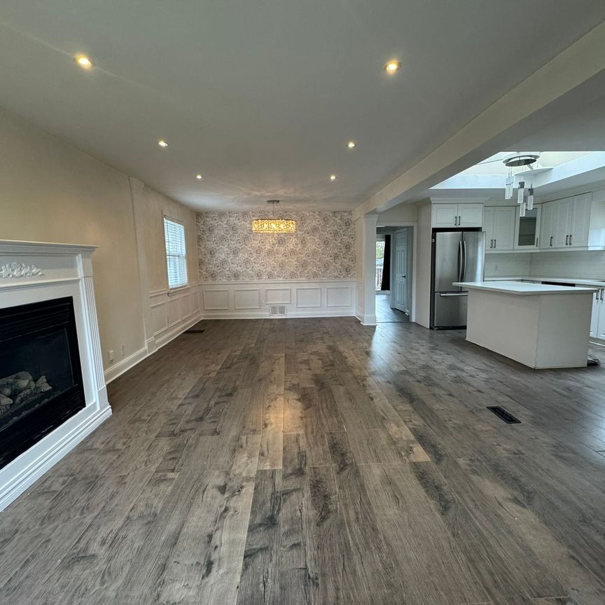 For Lease - 97 Central Park Boulevard Unit# Upper, Oshawa, Ontario - Photo 1