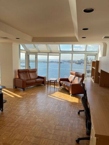 For Lease - 211 Queens Quay Unit# 1108, Toronto, Ontario - Photo 3
