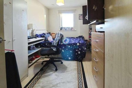 The Junction, Slough Station, SL2 - Photo 3