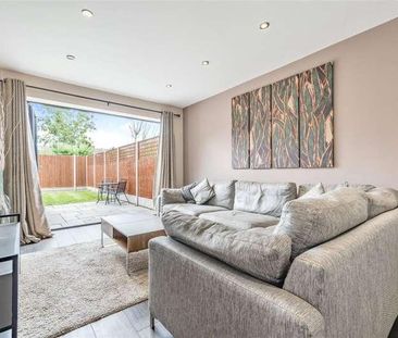 Woking, Surrey, GU21 - Photo 4