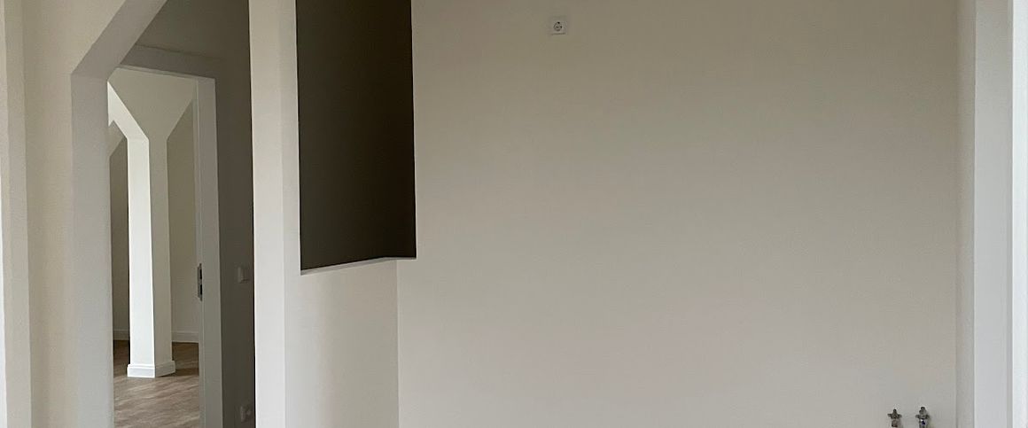 Wohnen mit Stil - Offen geschnittene 3-Zimmer-Wohnung im Dachgeschoss - Photo 1