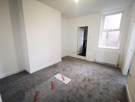 Bensham Crescent, Gateshead, NE8 - Photo 2