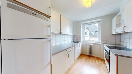 <b>Centralt byliv og rolig altanhygge – perfekt delelejlighed til to</b> - Photo 4