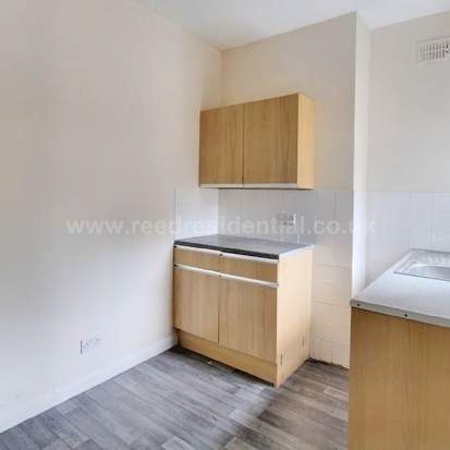 1 bedroom property to rent in Southend On Sea - Photo 1