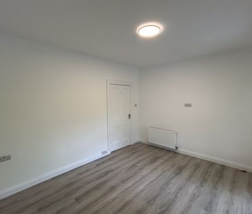 2 Donegall Avenue, Belfast, BT12 6LX - Photo 6