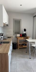 Location Appartement 1 pièce 22m² ST GENIS LAVAL 69230 - Photo 3