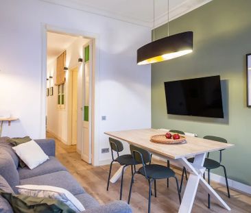 Carrer de Villarroel, Barcelona, Catalonia 08036 - Photo 1