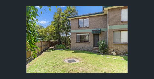 Bright & Low-Maintenance Home - Photo 1