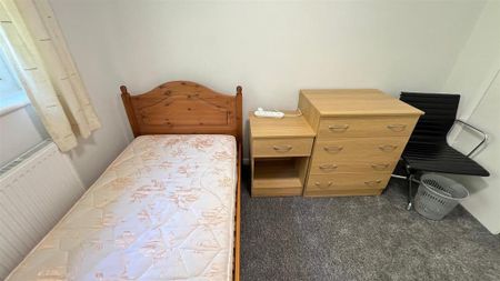 4 bedroom house to rent - Photo 3