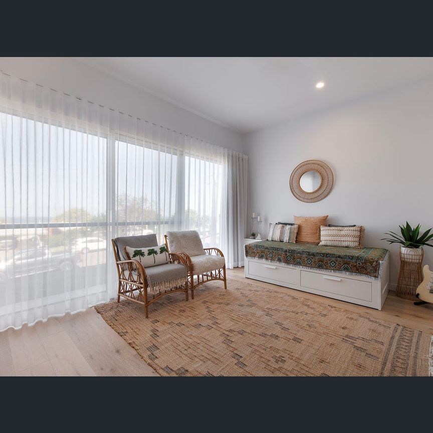 38 Orient Dr, Sunrise Beach, Qld 4567 - Photo 1