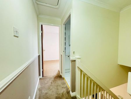 2 bedroom semi-detached house to rent - Photo 2